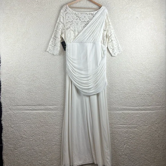 NWT Kiyonna Bridal Womens Elegant White Ruched Waist Wedding Gown Size 2X PLUS - Picture 10 of 14